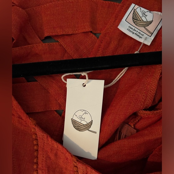 rust colored linen lace up top - Picture 3 of 4